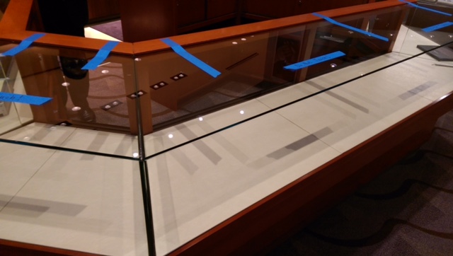 Commercial Glass Repair: Glass Display Cases